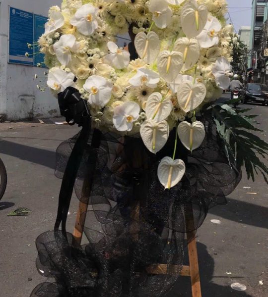 Hoa Kệ Chia Buồn 12